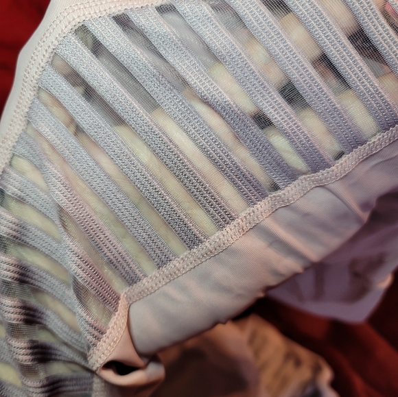 NWOT ELEGANT MESH DETAIL CUT OUT RASHGUARD SUN PROTECTION SWIM BATHING SUIT - Picture 15 of 15